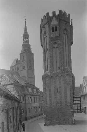 Tangermünde. Eulenturm und St. Stephanskirche
