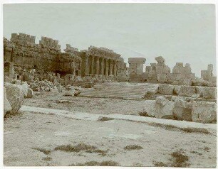 Ba'albek [Baalbek]