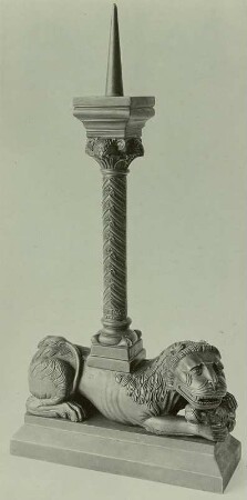 Romanischer Leuchter : Romanischer Leuchter (Bronze). Dresden, Kunstgewerbemuseum