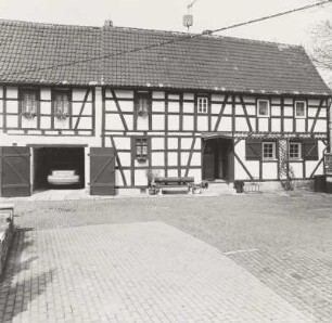 Wohnhaus mit angebautem Stallteil