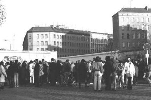 Provisorischer Grenzübergang an der Oderberger Straße