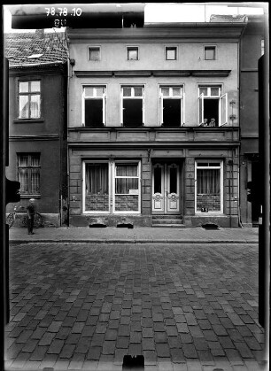 Güstrow, Mühlenstraße 10. Wohn- und Geschäftshaus. Straßenfront