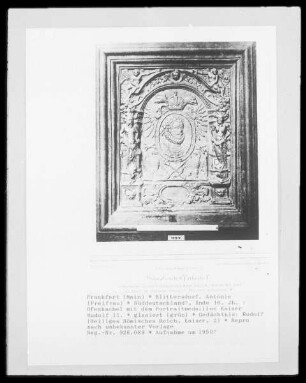 Ofenkachel mit dem Portraitmedaillon Kaiser Rudolf II.