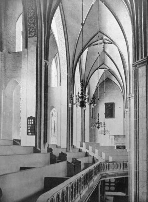 Brandenburg, St. Katharina, südl. Seitenschiff nach Westen