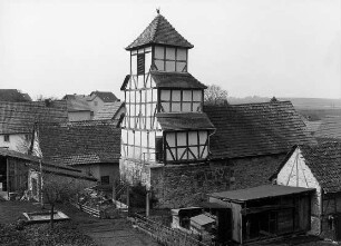 Ev. Kirche; Meinhard, Die Ecke 2