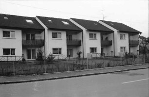 Freiburg; St. Georgen: Reihen Eigentumshäuser; Obergasse