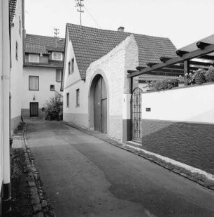Walluf, Hintergasse 2
