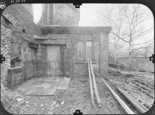 Dresden-Südvorstadt, Nürnberger Straße / Hohe Straße. Ruine der Zionskirche (1908-1912, R. Schilling, J. W. Gräbner; Zerstörung 1945, als Lapidarium genutzt). Teilansicht