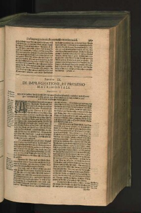 Sectio IX. De Impraegnatione, et Promisso MAtrimoniali. Numerus I. Wie es zu halten / da sich iemand mit einer Person öffentlich verlobet / und schweiget / dieweil daß er sich zuvor mit einer andern heimlich verlobet hat/ und darzu dieselbige beschlaffen?