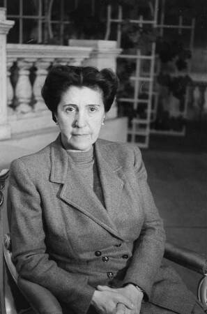 Porträtaufnahmen der Opernsängerin Frida Leider