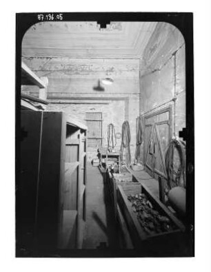 Basedow, Dorfstraße 80-85. Marstall (1835-1838; F. A. Stüler). Innenansicht