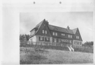 Bienenmühle. Wohnhaus (1920/1930; Heimstättengesellschaft Sachsen/ H. G. S.)