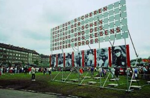 Pressefest des "Neuen Deutschland" im Volkspark Friedrichshain