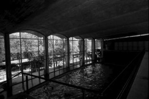 Badenweiler: Markgrafenbad; Hallenschwimmbad von der Galerie