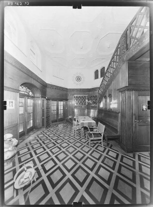 Diele Haus Höhne : Dresden-Loschwitz, Kügelgenstraße, Nr. 12, Haus Höhne, Inneres, Diele