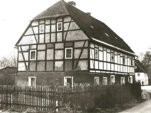 Olbernhau-Haselbach, Dorfstraße 70. Wohnhaus (Hof Nr. 13). Straßenansicht Giebel- und Traufseite