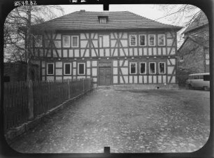 Rohr, Linde 4. Alte Schule (1696/1699; Kirchenmuseum, Winterkirche). Eingangsseite