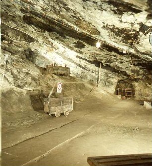 Grünhain-Waschleithe, Am Fürstenberg 6. Schaubergwerk "Herkules-Frisch-Glück" Waschleithe. Großer Marmorsaal