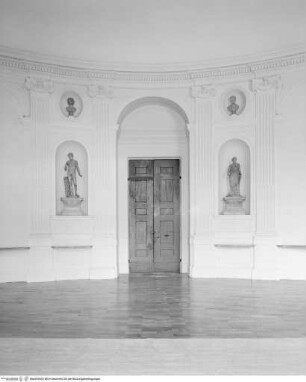 Palazzo Barberini, Piano nobile, Sala ovale