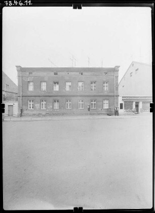 Torgau, Kurstraße 15. Wohnhaus (19. Jh.). Straßenfront