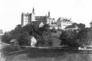 Ludwigsstadt-Lauenstein. Burg Lauenstein (12. Jh., um 1400, Hauptflügel 1551-1554). Ansicht von Westen