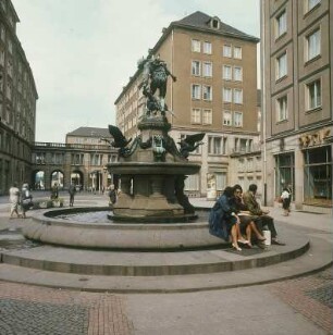 Gänsediebbrunnen. Bronze (1878-1880; R. Diez). Dresden, Weiße Gasse