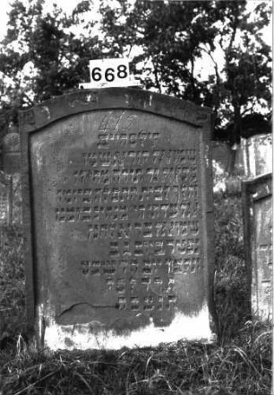 Grabstein 668