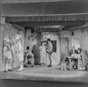 Sorbisches Volkstheater: "Dornröschen" : Bautzen. Deutsch-Sorbisches Volkstheater. Szene aus einem Theaterstück
