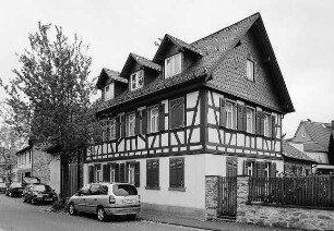 Wohnhaus; Oberursel, Urselbachstraße 23, Urselbachstraße 25
