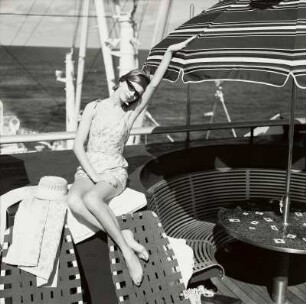"Grace Line trip", Modeaufnahme, Modell Gunilla Riva (Mademoiselle)