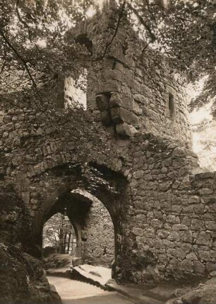 Oybin, Burg Pybin, Ruine des inneren Torturmes
