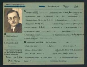 Karteikarte mit biografischen Angaben