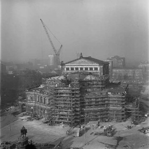 Dresden. Semperoper (Wiederaufbau 1977-1985). Außenansicht