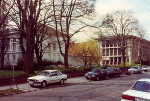 Bismarckstraße 8. Detmold. Zentrale des Deutschen Jugendherbergswerks, links zurückgesetzt das Direktionsgebäude des Lippischen Landesmuseums