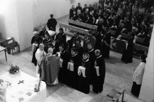 Freiburg: Konviktskirche, Eucharistiefeier, von oben, mit Erzbischof Dr. Schäufele