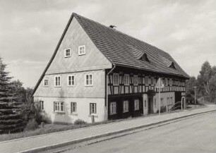 Wohnhaus (ehem. Wohnstallhaus mit Scheunenteil)