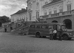 Stuttgart Schloß Solitude Bahnbus Mercedes O 321