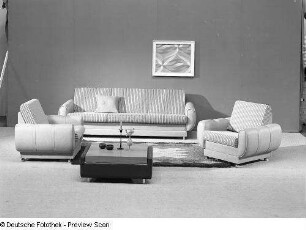 Sitzgruppe "Ramona" (Modell 4285/1) : Sitzgruppe "Ramona" (1972) und Couchtisch