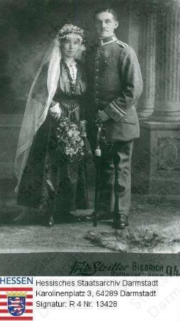 Gemeinder, Peter (1891-1931) / Porträt mit Ehefrau Marie, Hochzeitsbild, Ganzfiguren