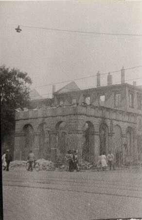 Zerstörungen Zweiter Weltkrieg. Südliches Wachhäuschen am Mühlburger Tor