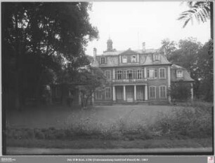Villa Brentano, Auf der Insel 16, in Rödelheim von Norden