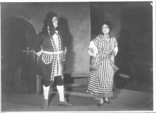Cardillac. Oper von Paul Hindemith auf Text von F. Lion nach E. T. A. Hoffmann. Staatsoper Dresden, Uraufführung 09.11.1926 unter Leitung von Fritz Busch : Szene III. Akt mit Max Hirzel als Offizier und Claire Born als Tochter des Cardillac