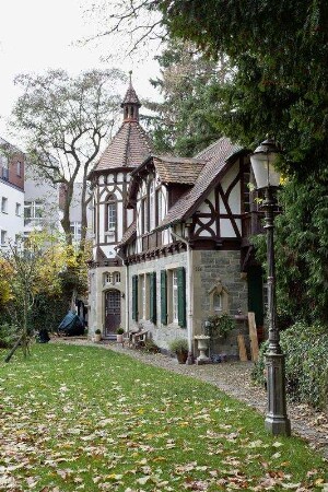Nebengebäude ehem. Villa Leinhaas (Nebengebäude); Kronberg, Hainstraße 23D