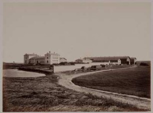 Dargun. Gutshof Schwarzenhof mit Gutshaus (um 1850)