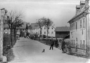 Grenzübergang nach Ulmbach (Böhmen) : hinten Mitte: Gasthof