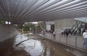 Dresden-Altstadt, Prager Straße. Einfahrt zur Tiefgarage (Wöhrl Plaza / Florentium / Rundkino)