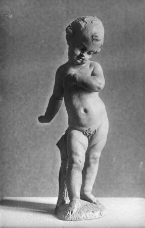 Stehender Putto