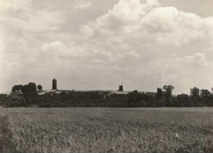 Endmoränen bei Rückmarsdorf von Westen gesehen, mit Wasserturm und Windmühle (1930 abgetragen)
