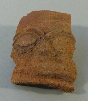 Fragment eines Tongefäßes