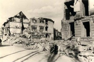 Zerstörungen Zweiter Weltkrieg. Unbekannte Gebäude